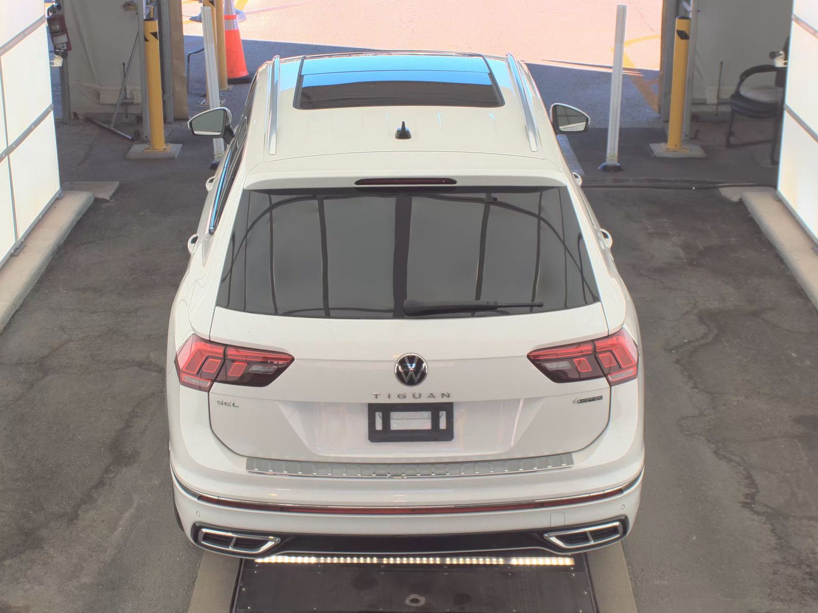2022 Volkswagen Tiguan 2.0T SEL R-Line AWD