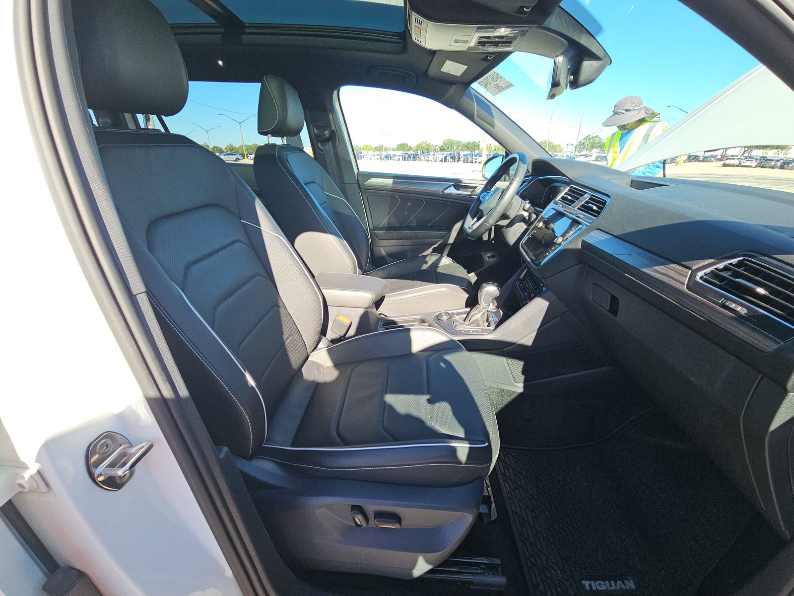 2022 Volkswagen Tiguan 2.0T SEL R-Line AWD