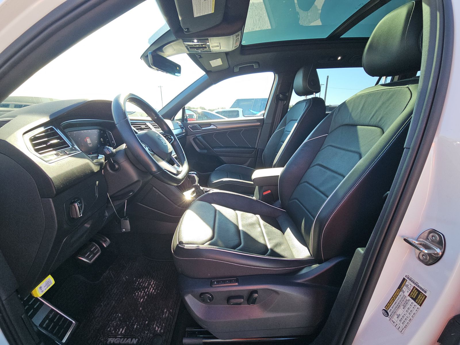 2022 Volkswagen Tiguan 2.0T SEL R-Line AWD