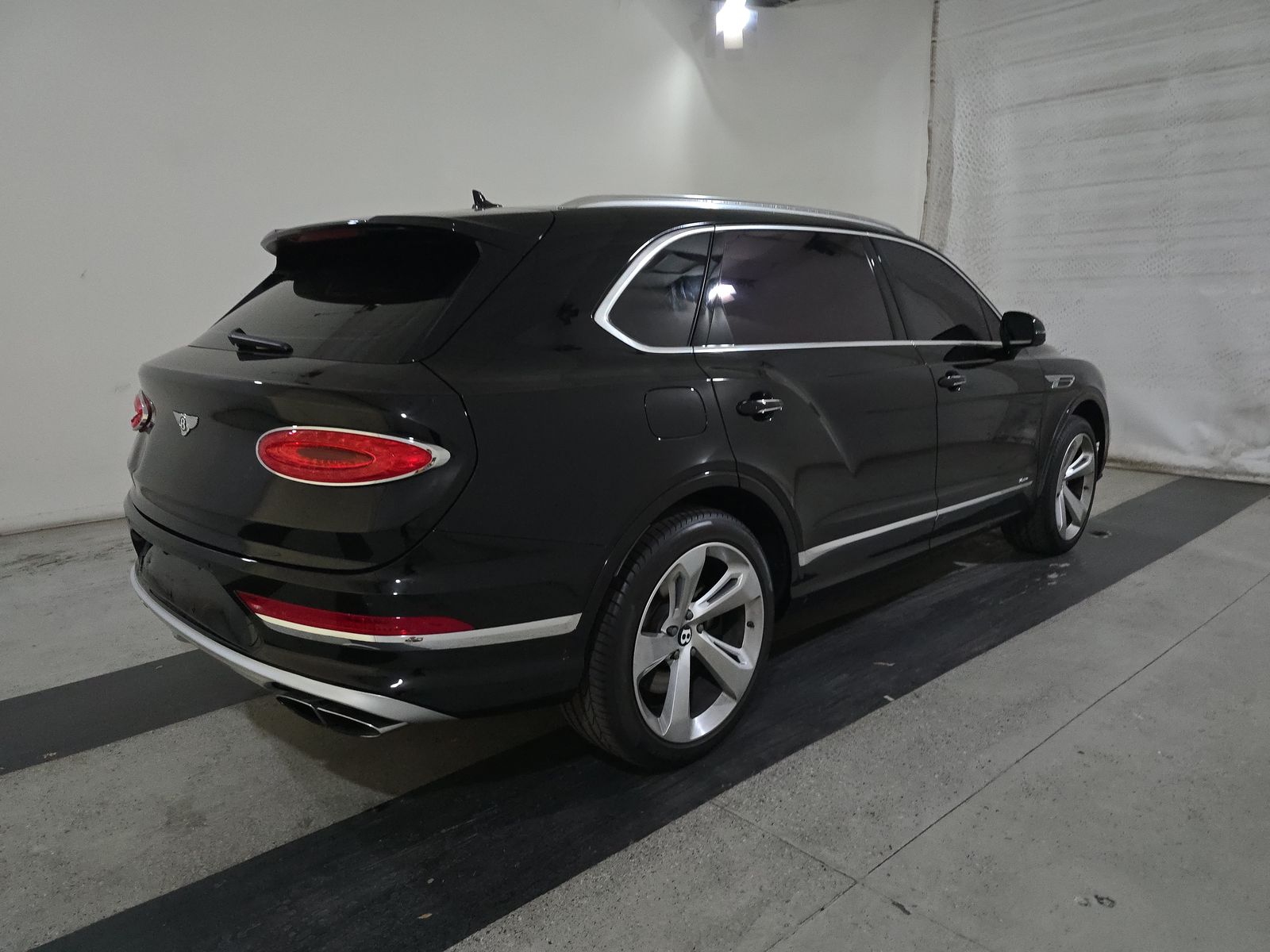 2023 Bentley Bentayga EWB Azure AWD