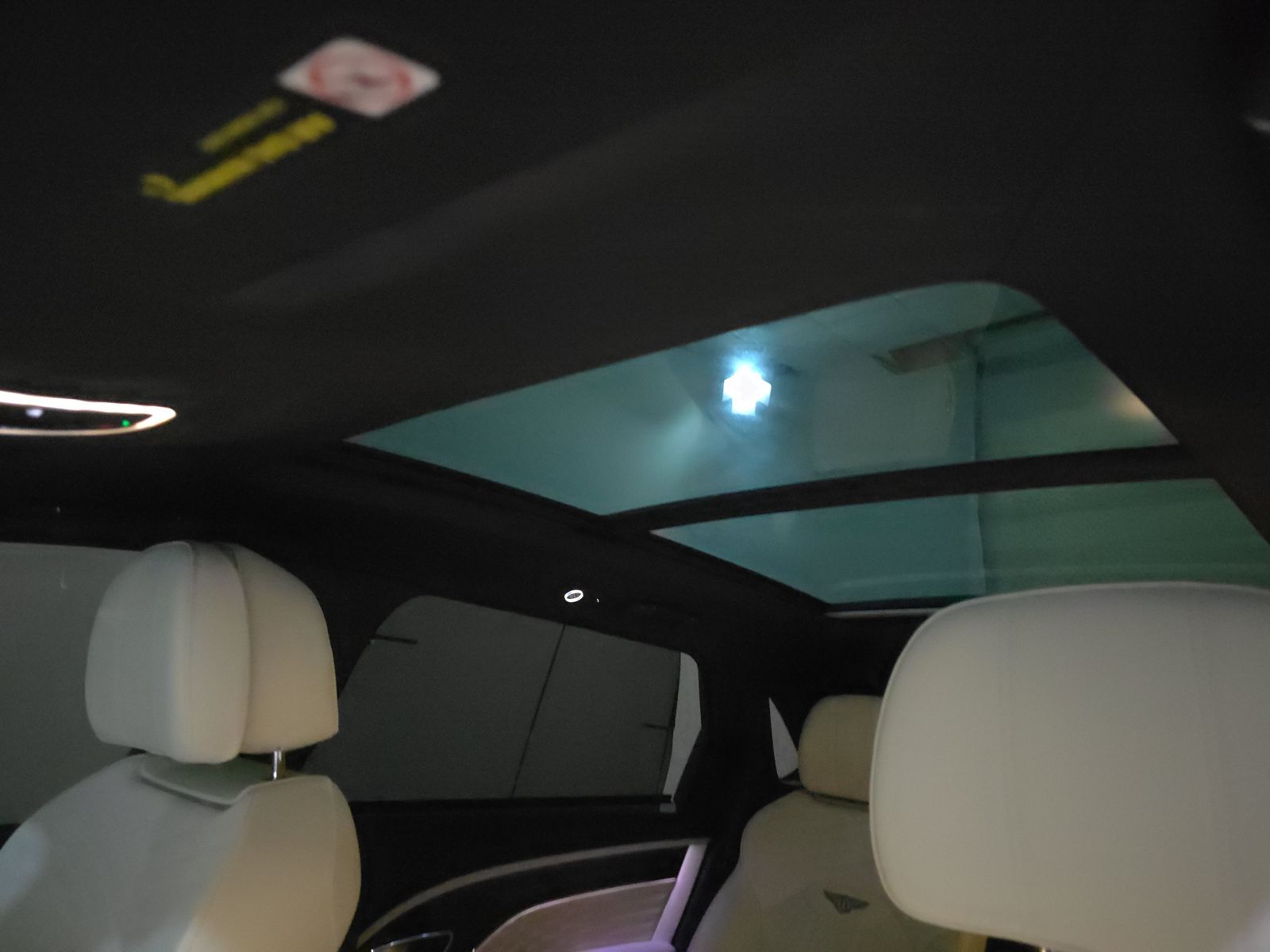 2023 Bentley Bentayga EWB Azure AWD