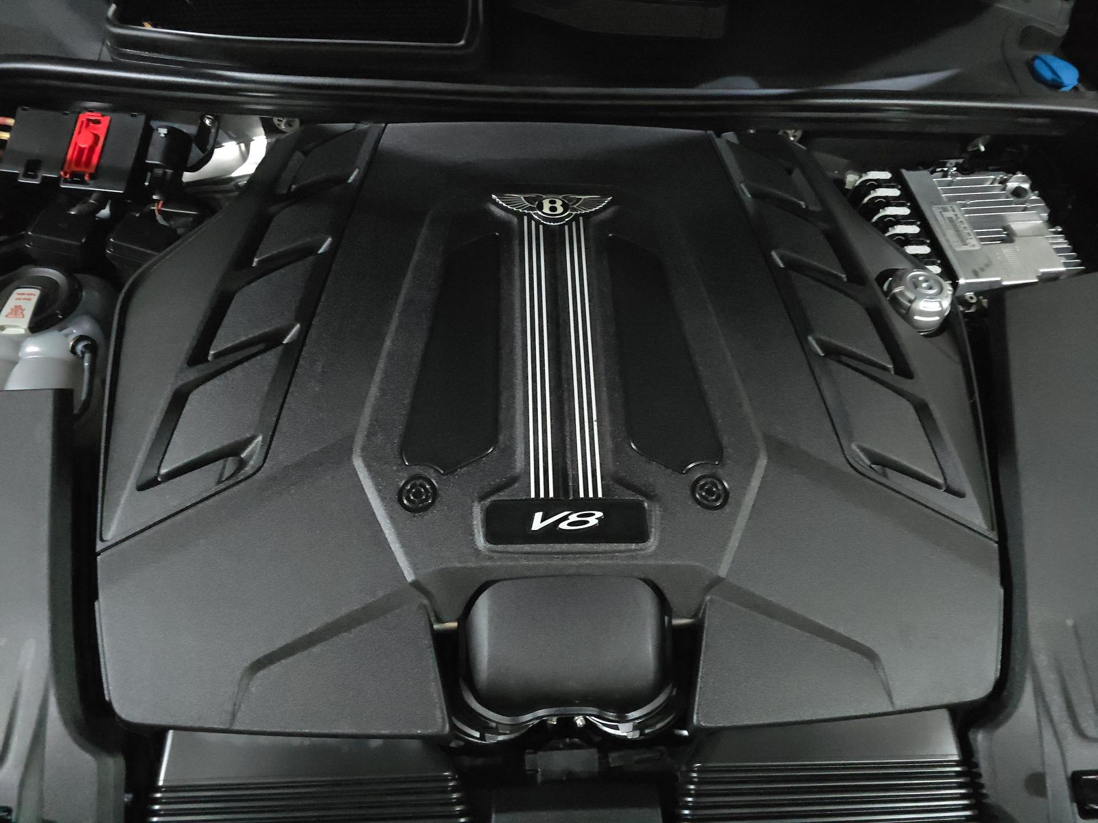 2023 Bentley Bentayga EWB Azure AWD