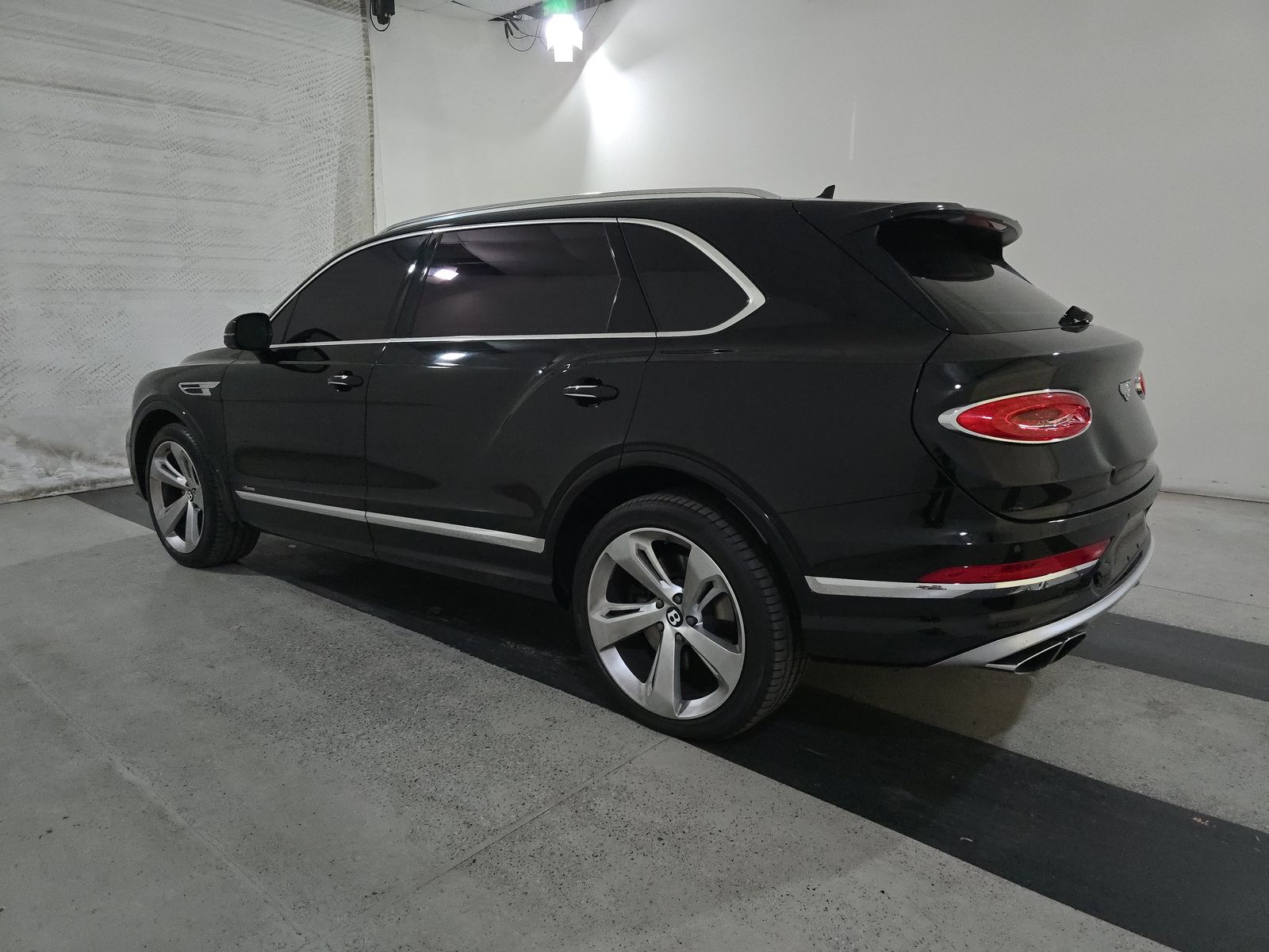 2023 Bentley Bentayga EWB Azure AWD