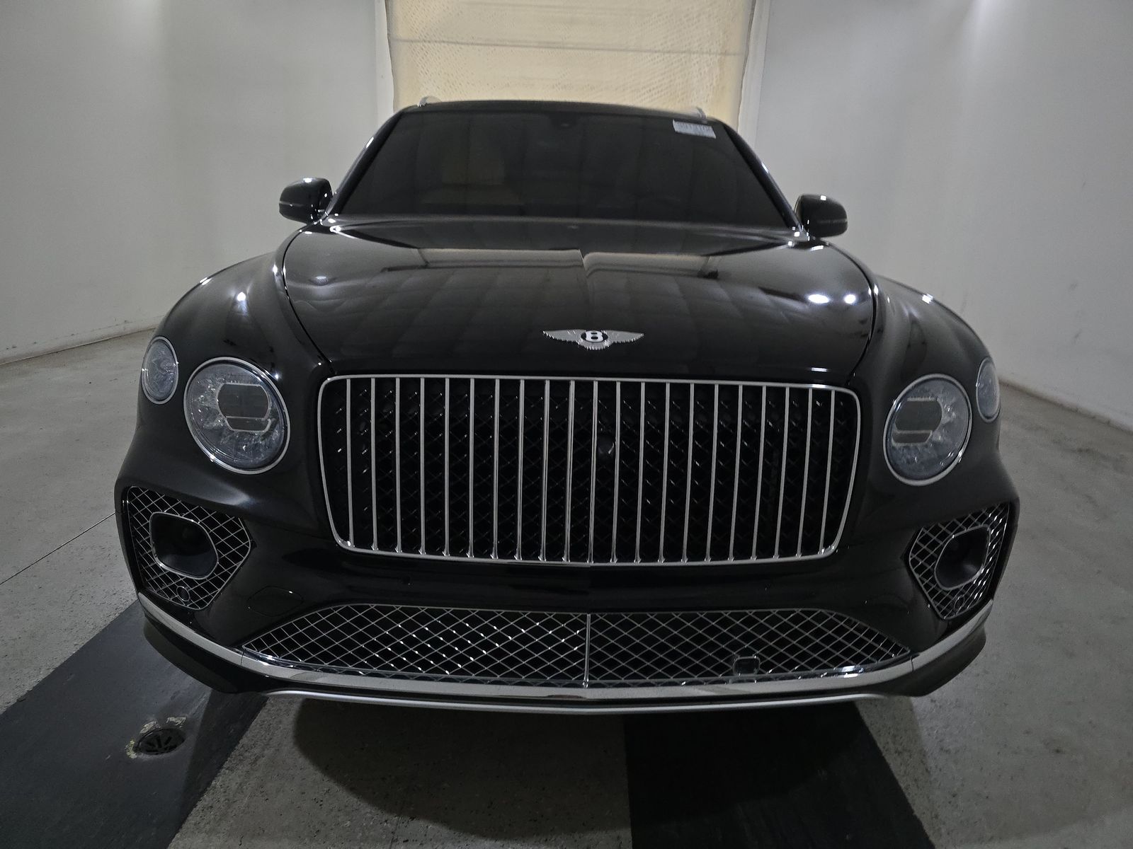 2023 Bentley Bentayga EWB Azure AWD