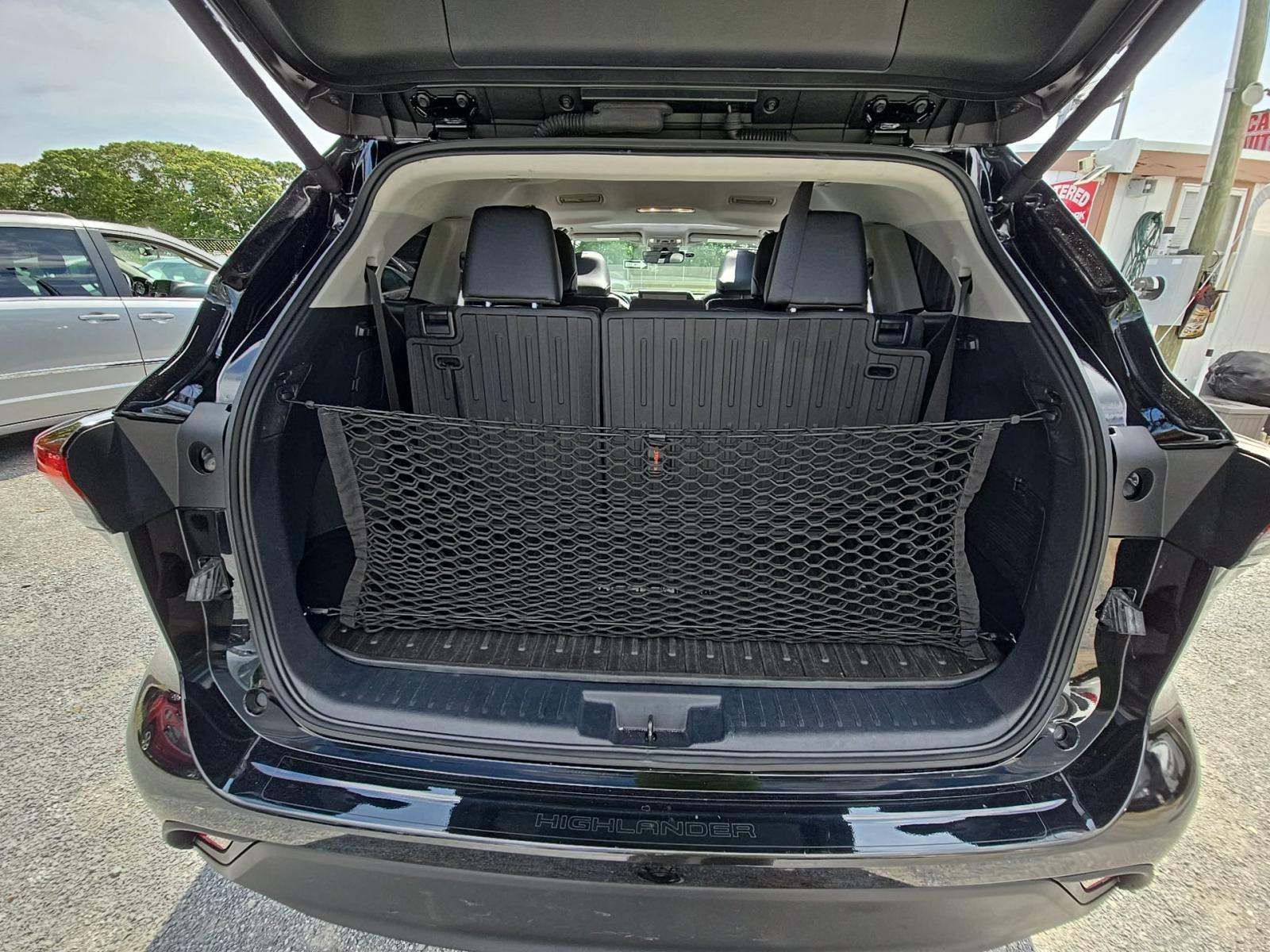 2024 Toyota Highlander Hybrid XLE Nightshade AWD