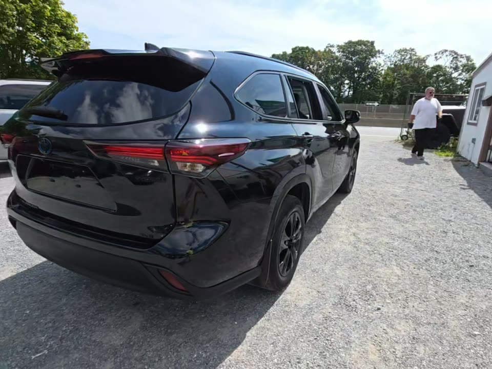 2024 Toyota Highlander Hybrid XLE Nightshade AWD
