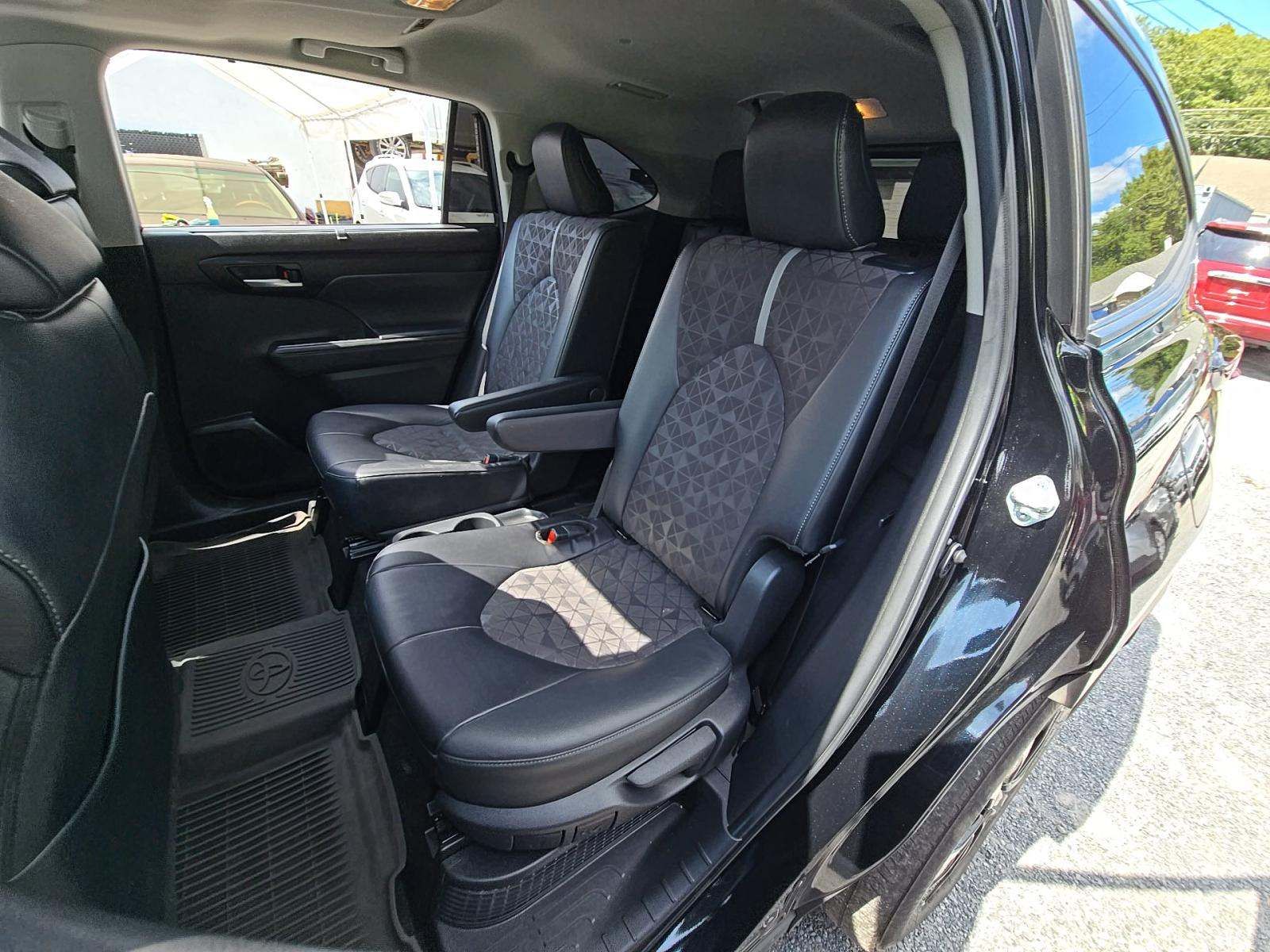 2024 Toyota Highlander Hybrid XLE Nightshade AWD