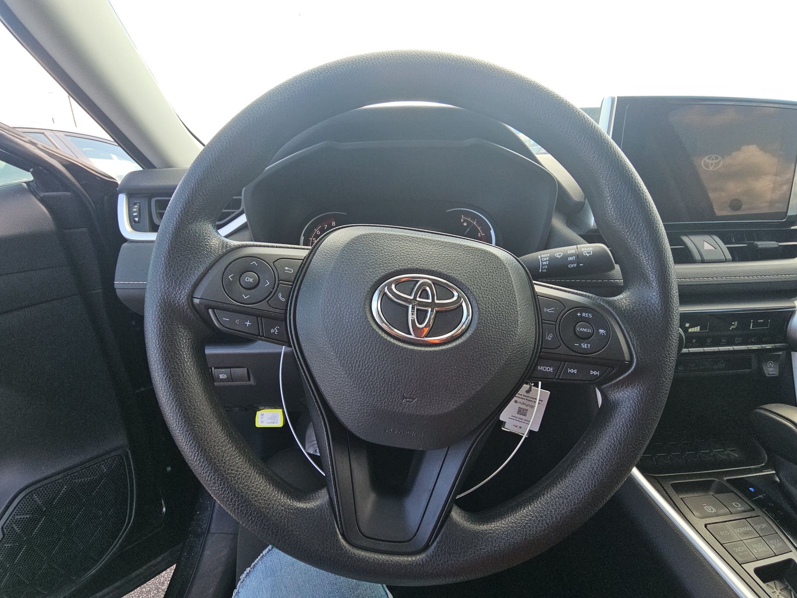 2025 Toyota RAV4 LE AWD