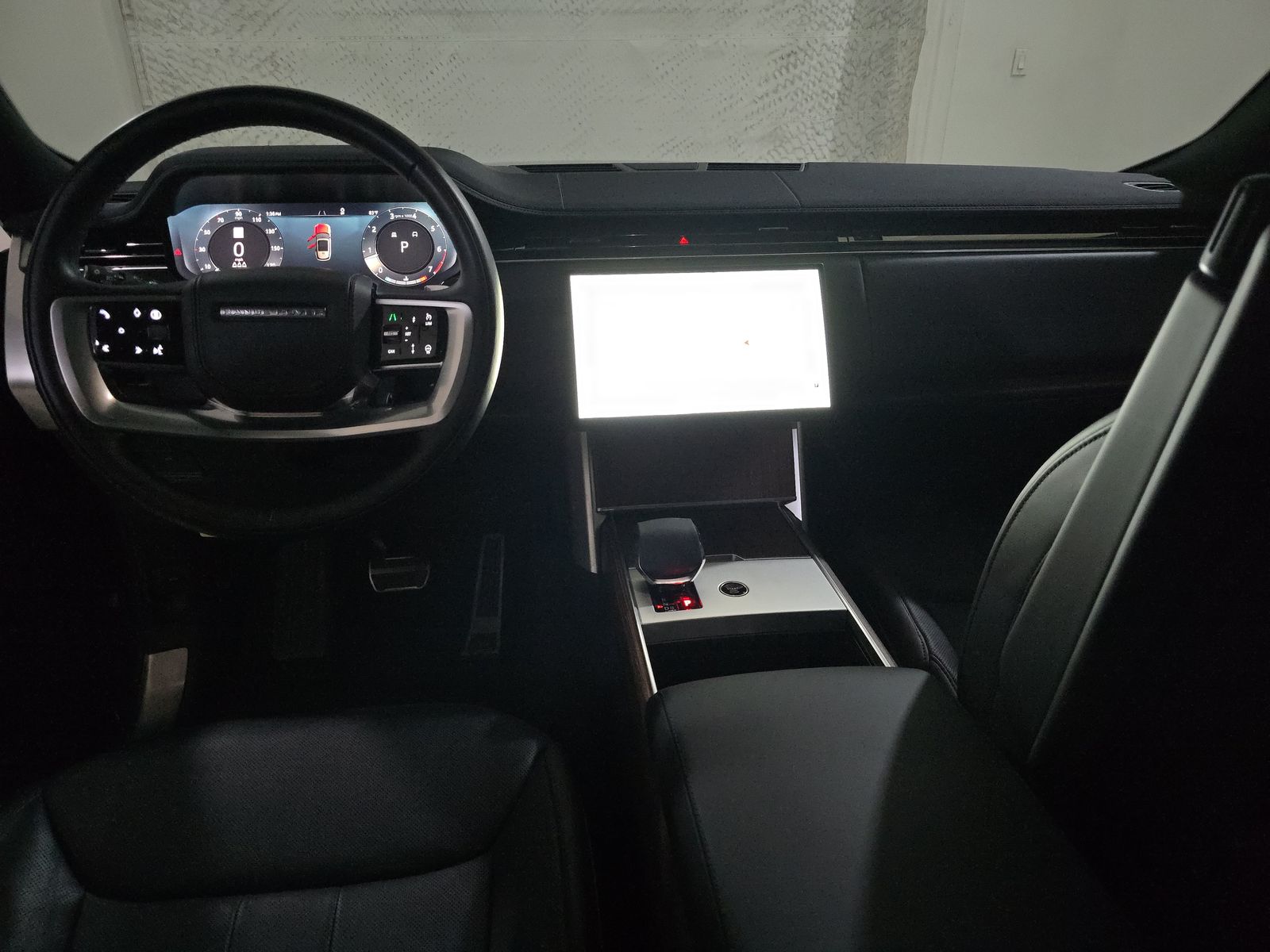 2024 Land Rover Range Rover SE LWB AWD