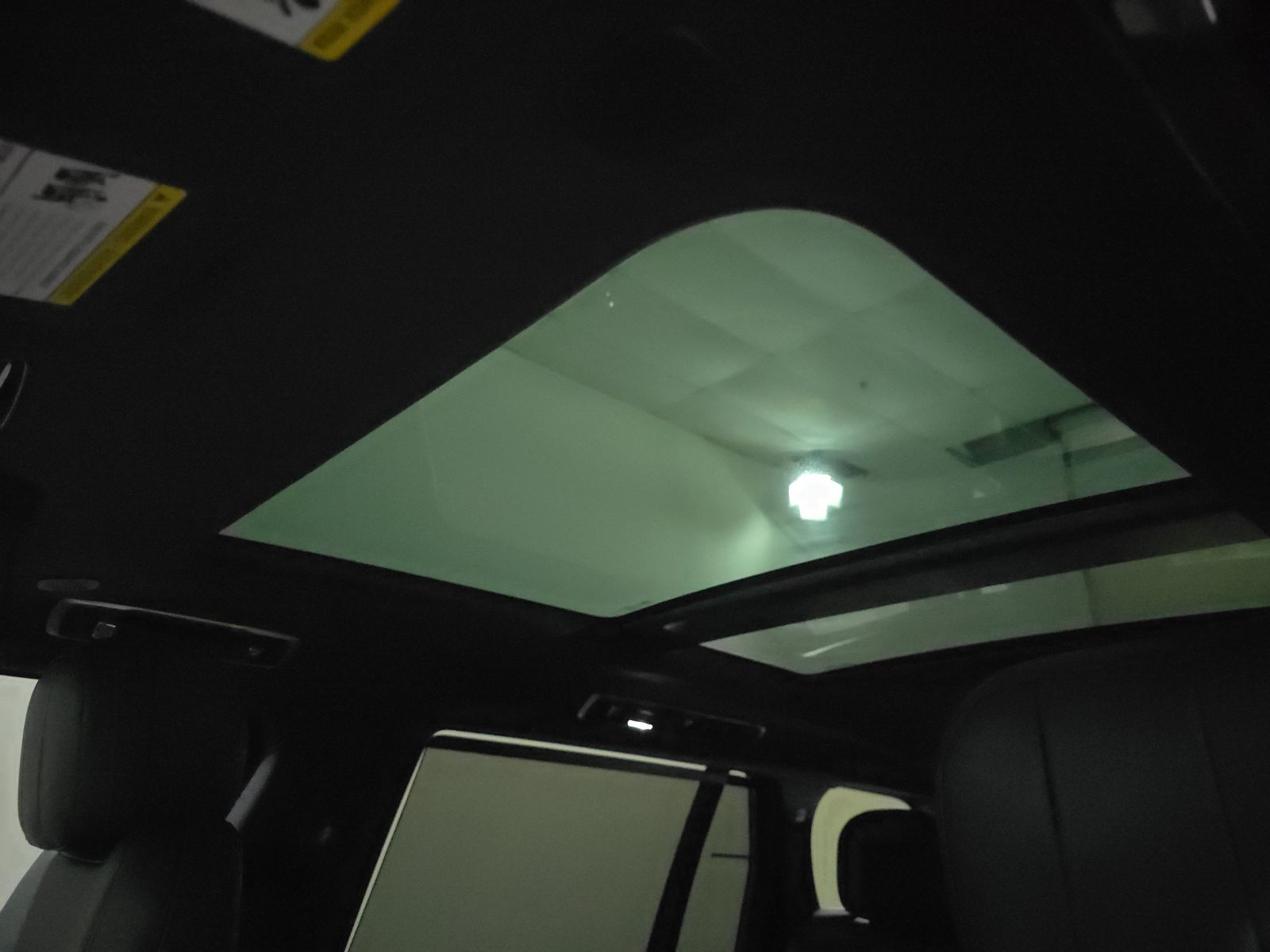 2024 Land Rover Range Rover SE LWB AWD