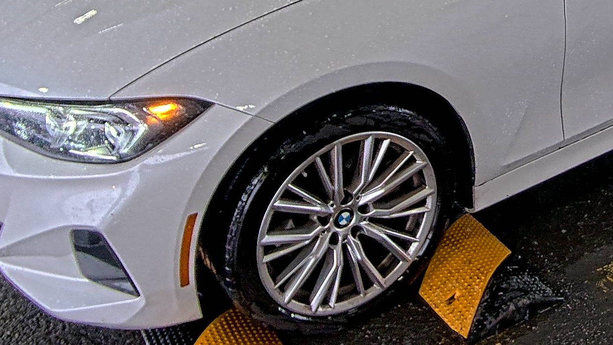 2024 BMW 3 Series 330i xDrive AWD