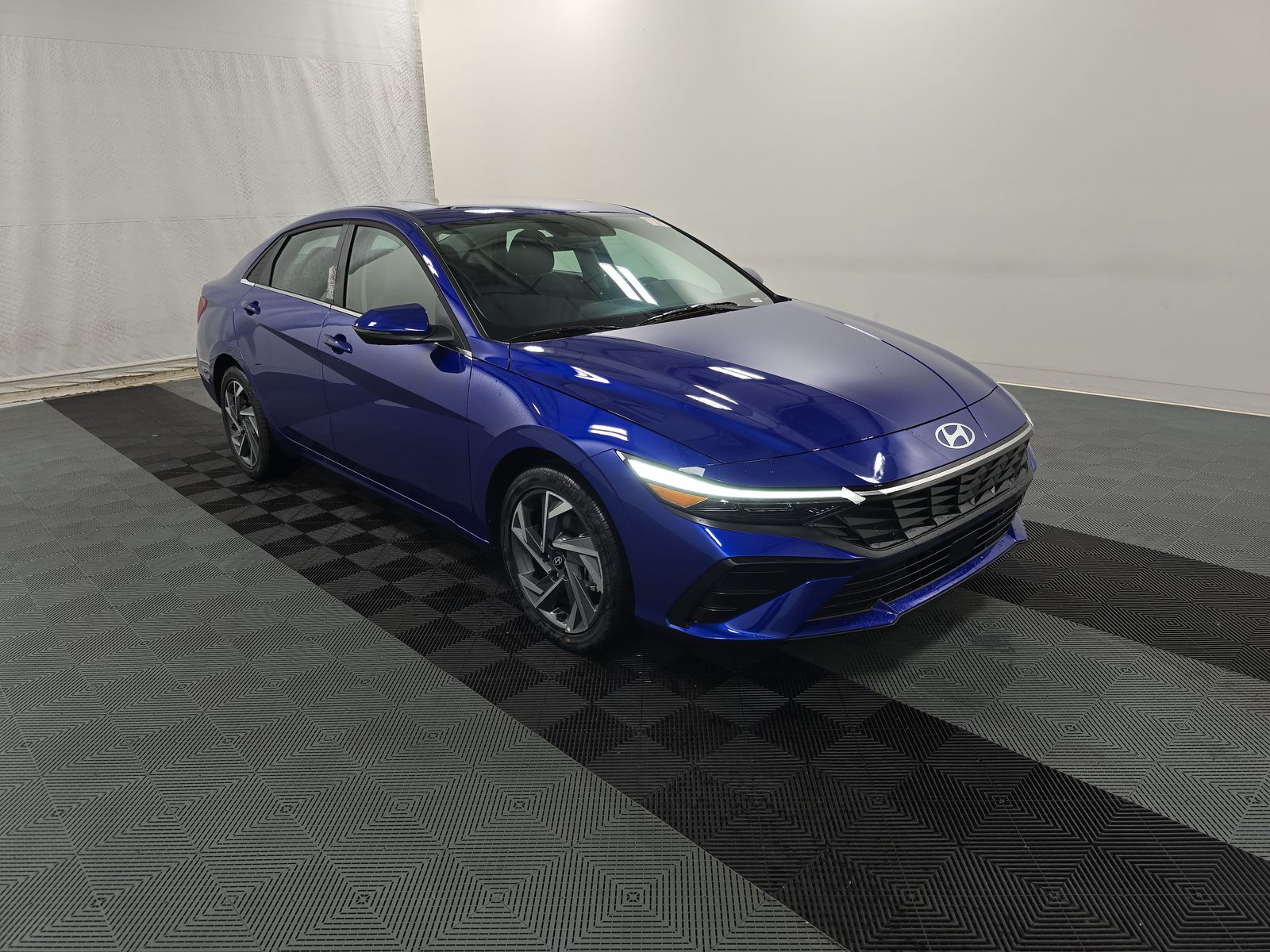 2025 Hyundai Elantra Hybrid Limited FWD