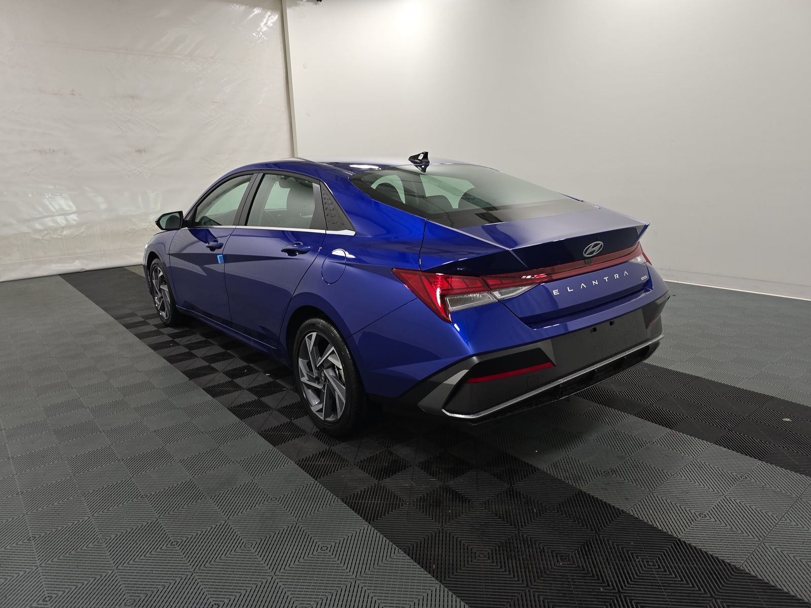 2025 Hyundai Elantra Hybrid Limited FWD