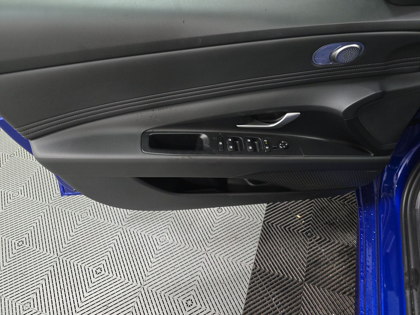 2025 Hyundai Elantra Hybrid Limited FWD