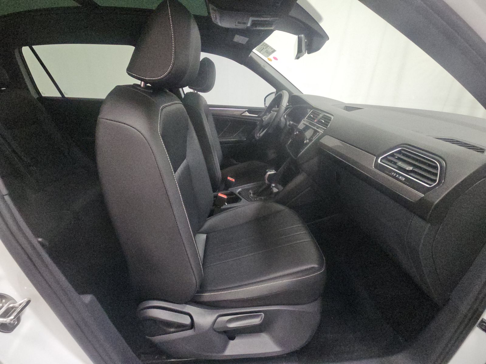 2024 Volkswagen Tiguan 2.0T SE R-Line Black FWD