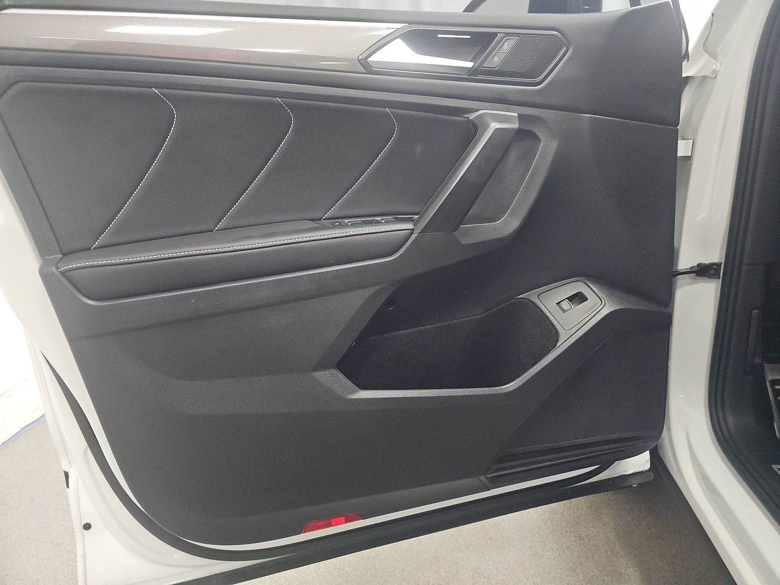 2024 Volkswagen Tiguan 2.0T SE R-Line Black FWD