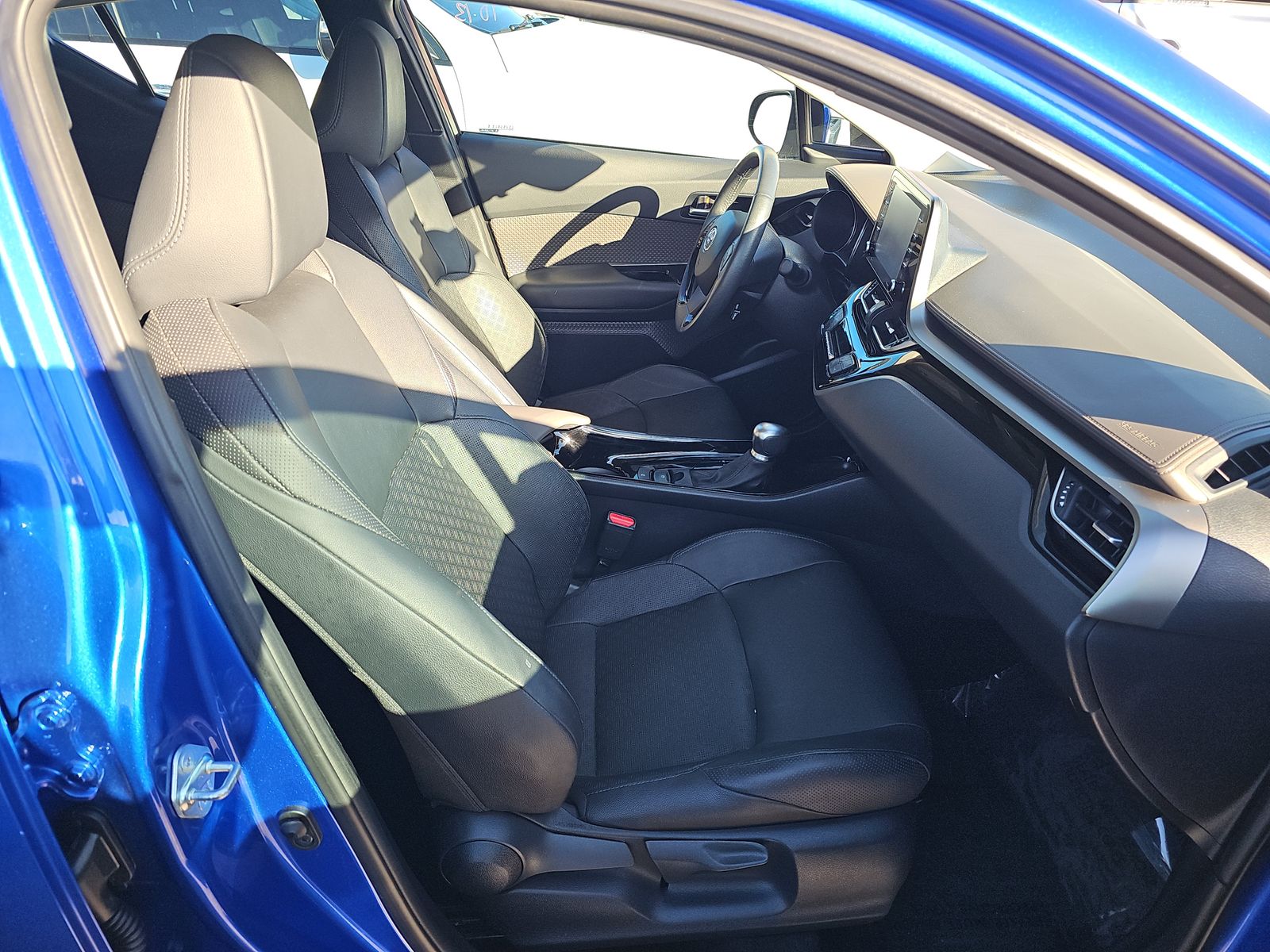 2022 Toyota C-HR Limited FWD