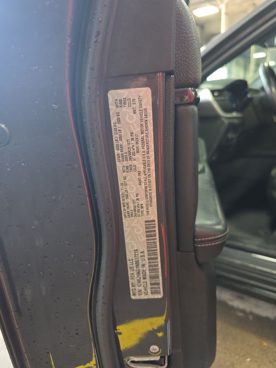 2022 Jeep Grand Cherokee Altitude AWD