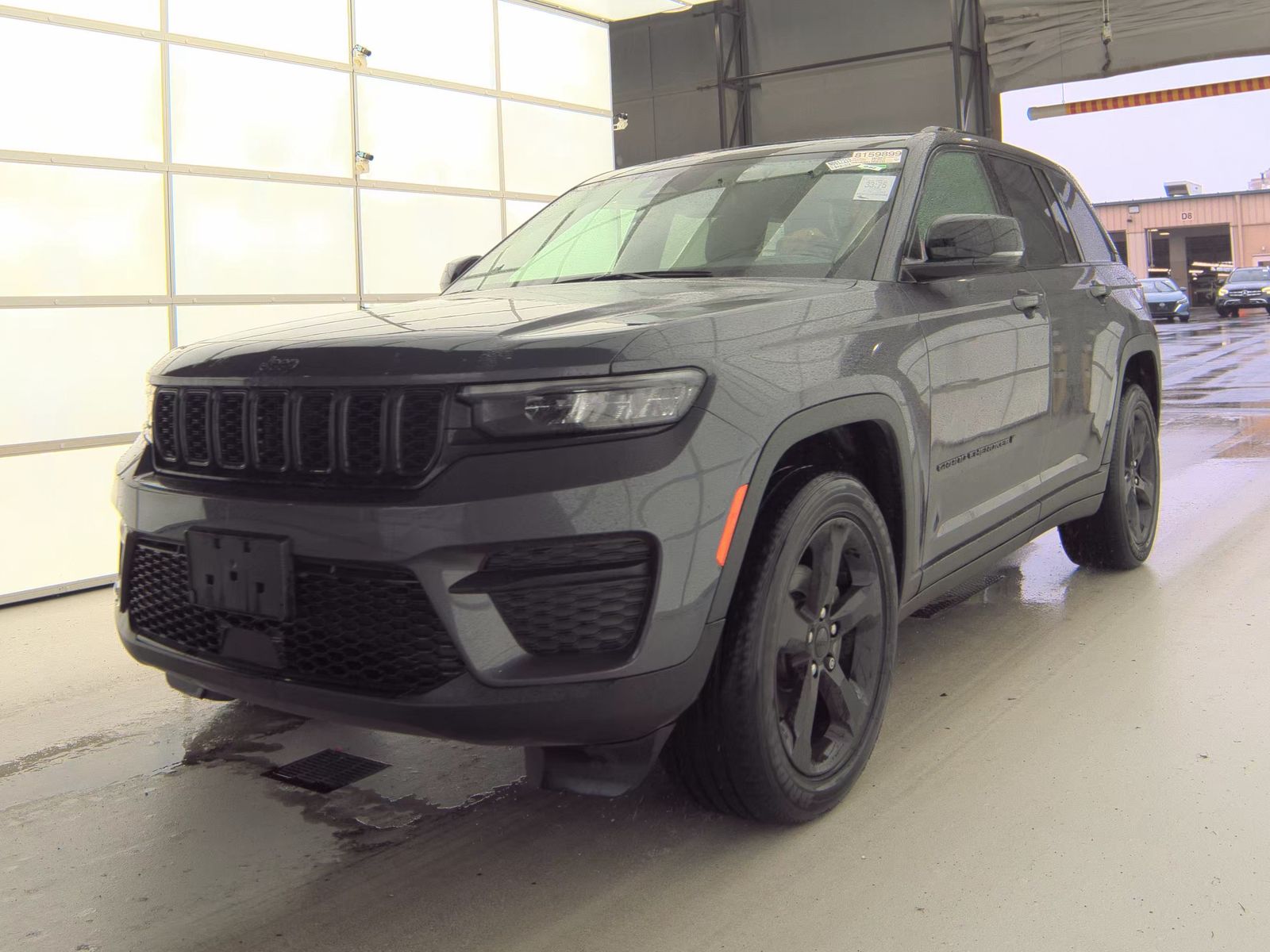 2022 Jeep Grand Cherokee Altitude AWD