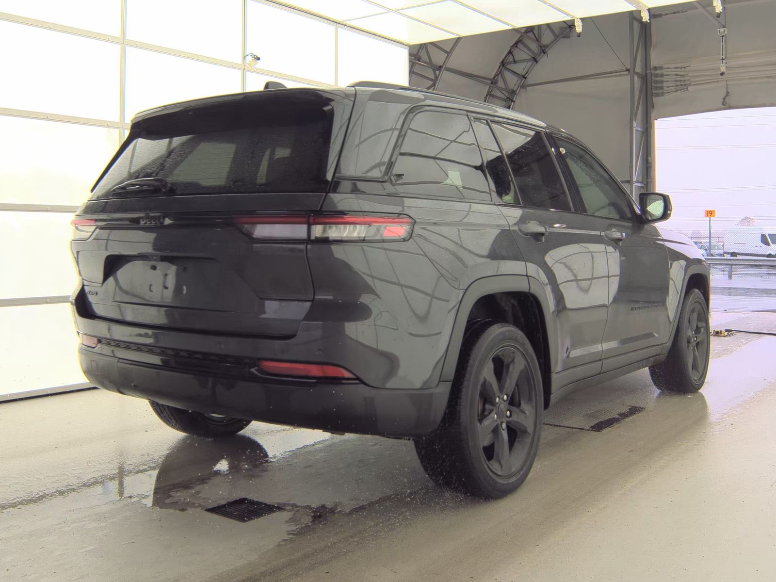 2022 Jeep Grand Cherokee Altitude AWD