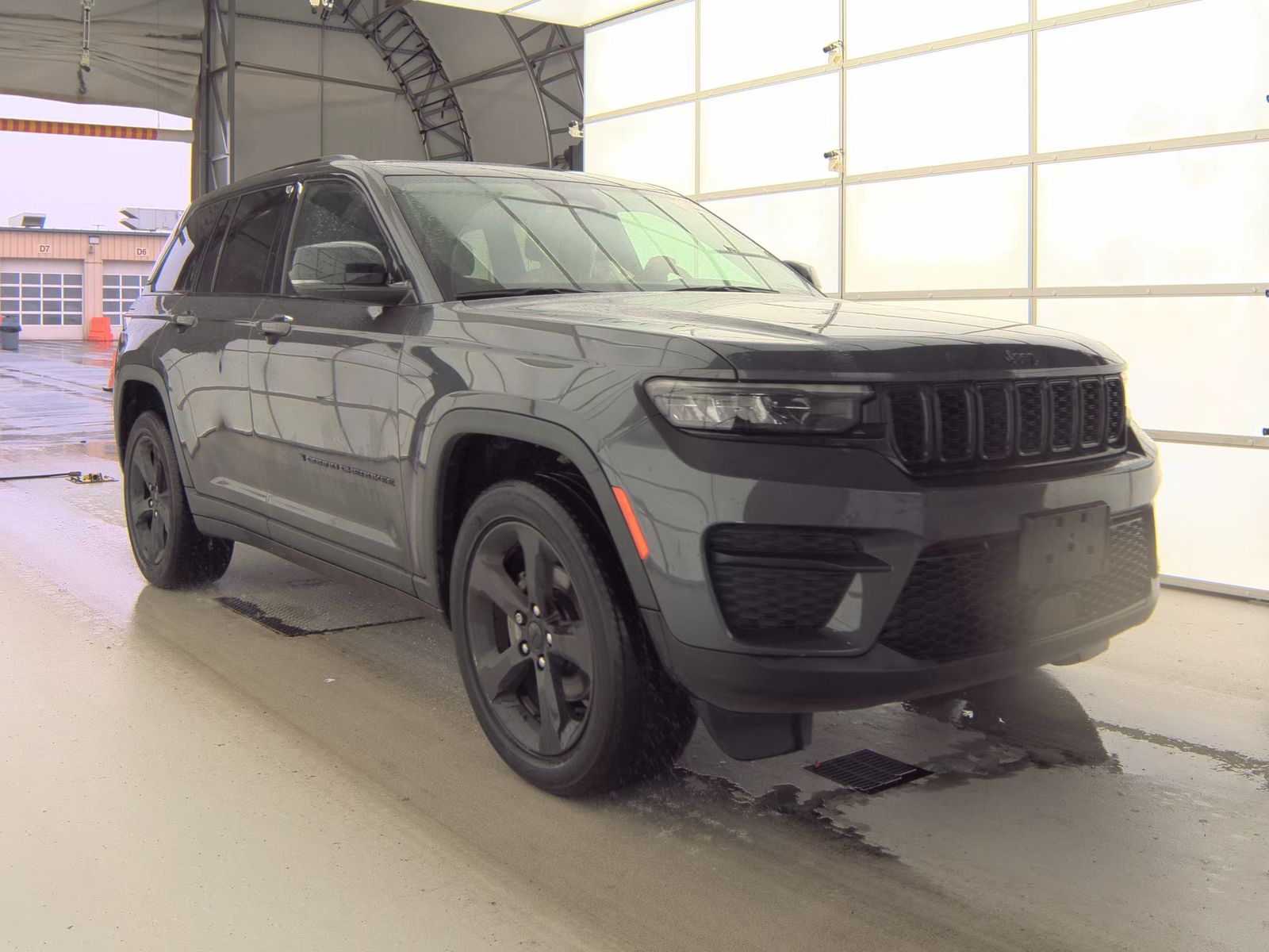 2022 Jeep Grand Cherokee Altitude AWD