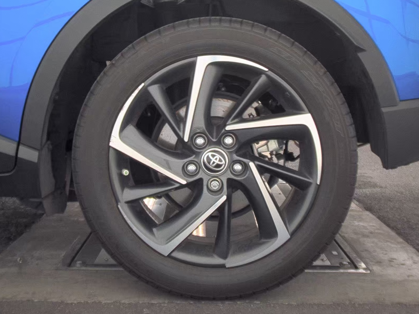 2022 Toyota C-HR Limited FWD