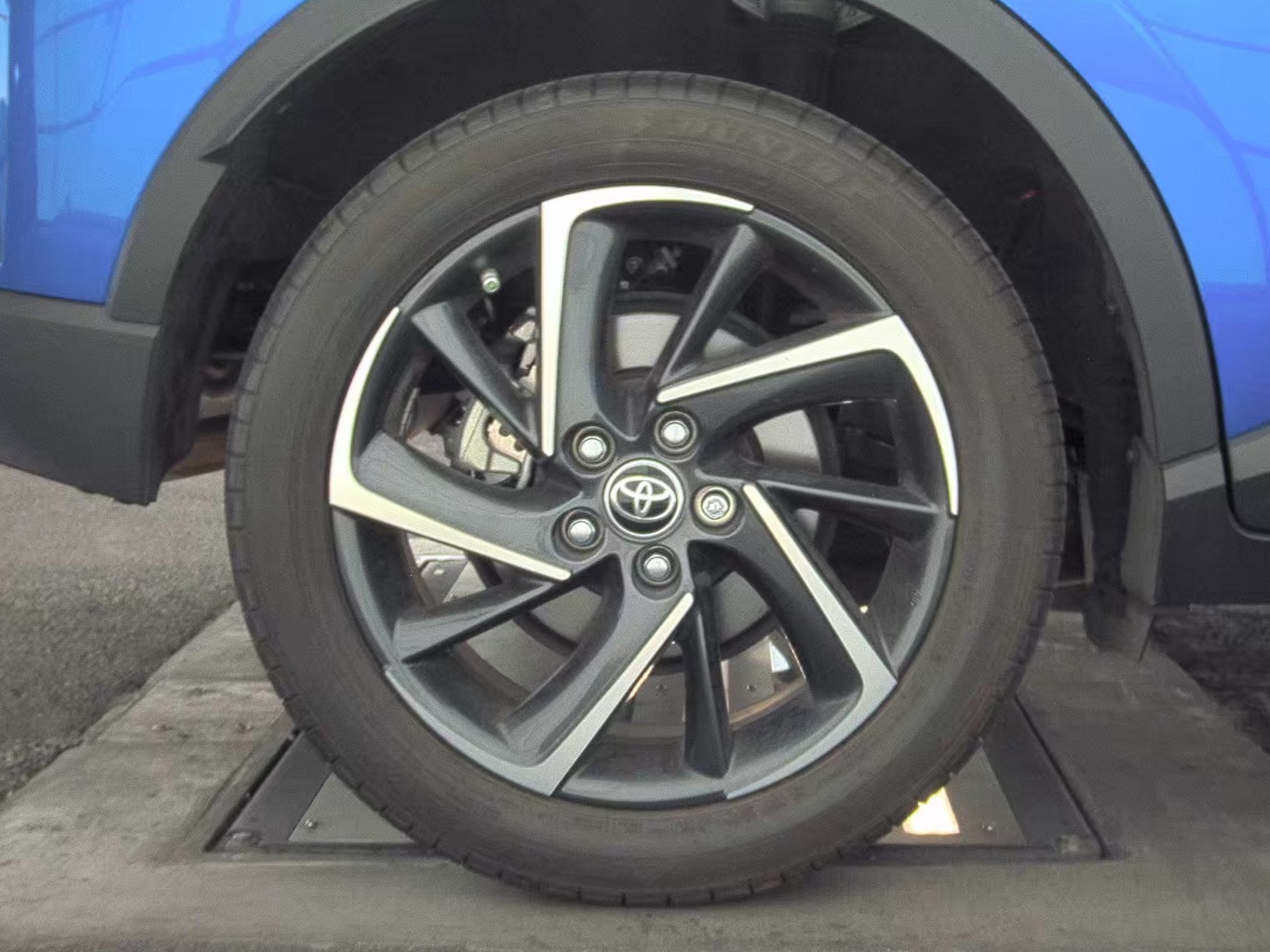 2022 Toyota C-HR Limited FWD