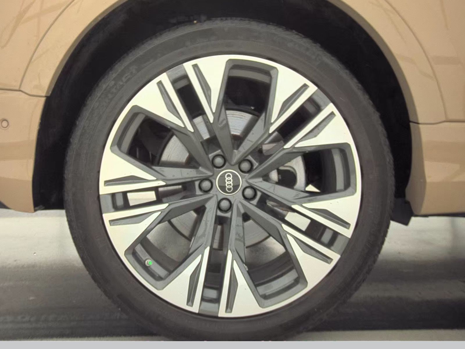 2024 Audi Q8 Premium Plus AWD