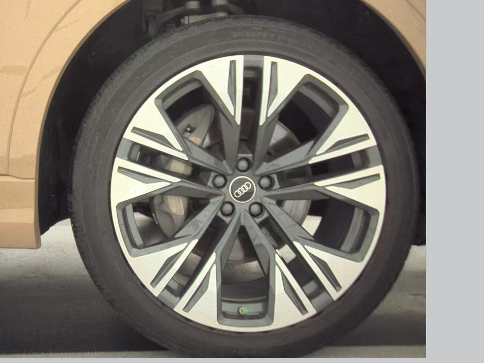 2024 Audi Q8 Premium Plus AWD