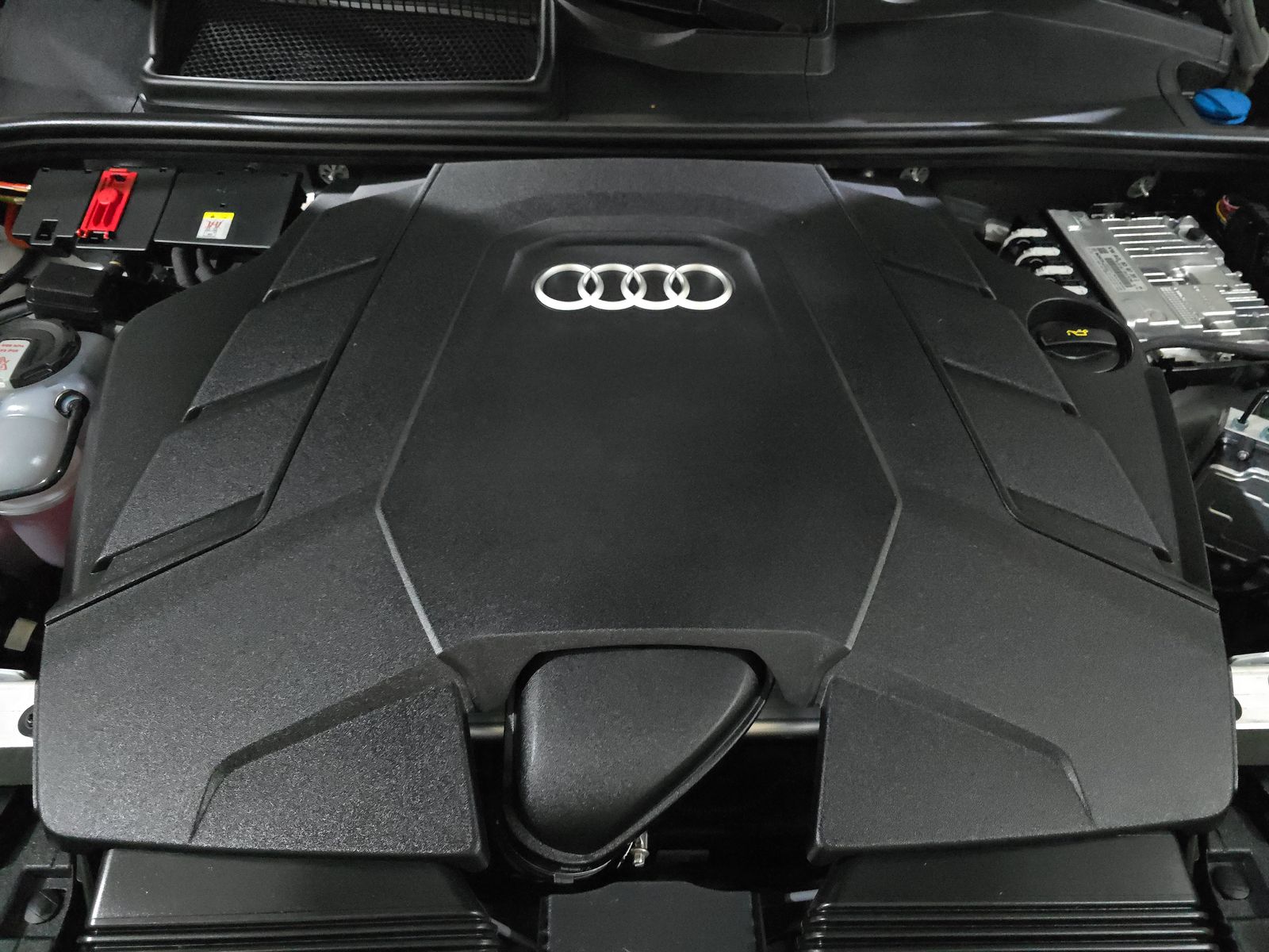 2025 Audi Q8 Premium AWD