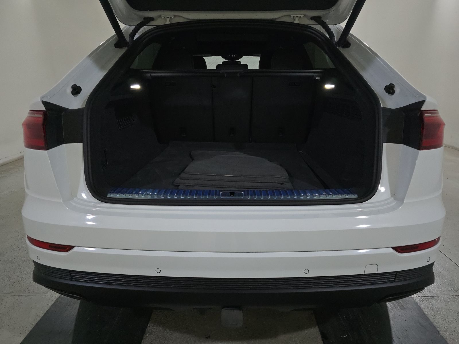 2025 Audi Q8 Premium AWD