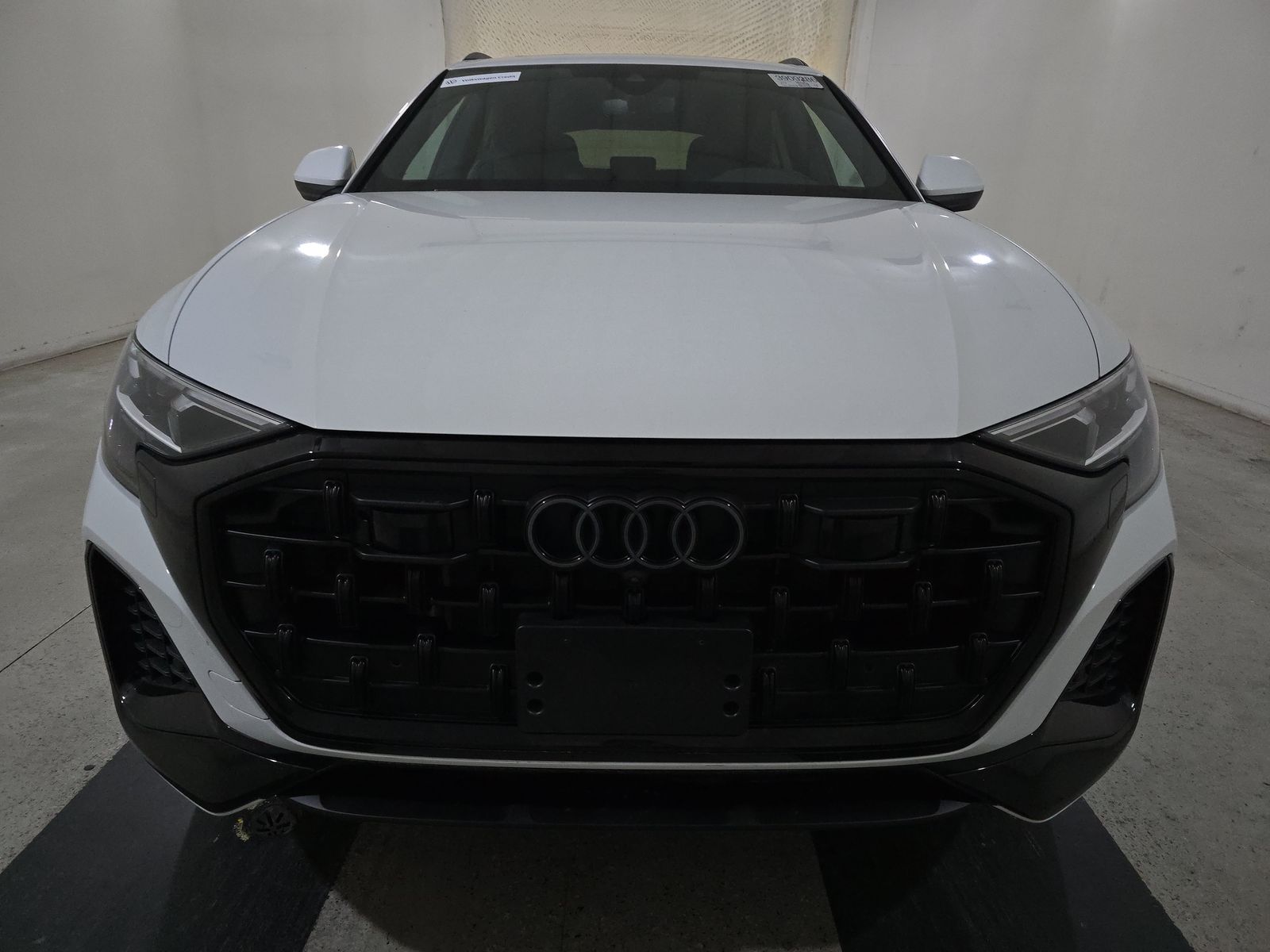 2025 Audi Q8 Premium AWD