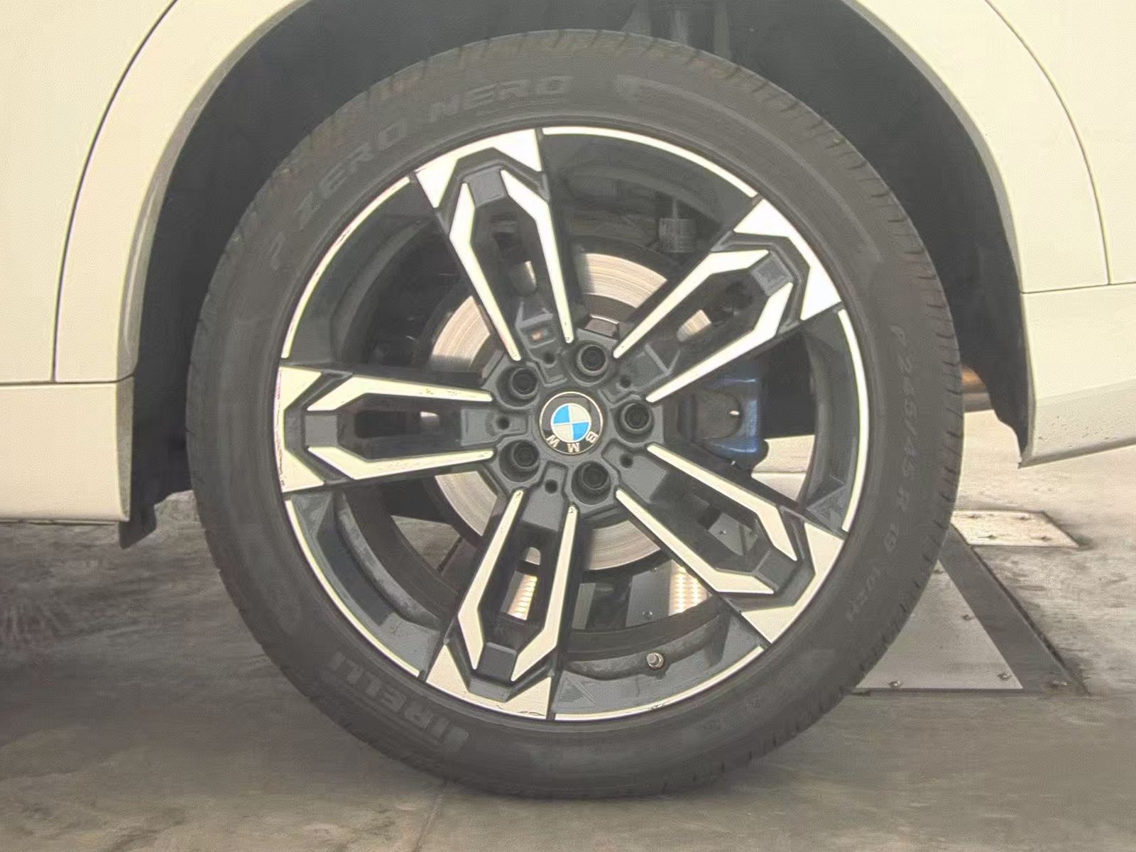 2025 BMW X2 xDrive28i AWD