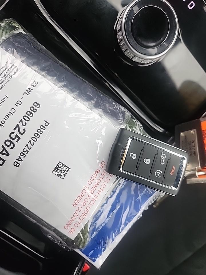 2023 Jeep Grand Cherokee Altitude AWD