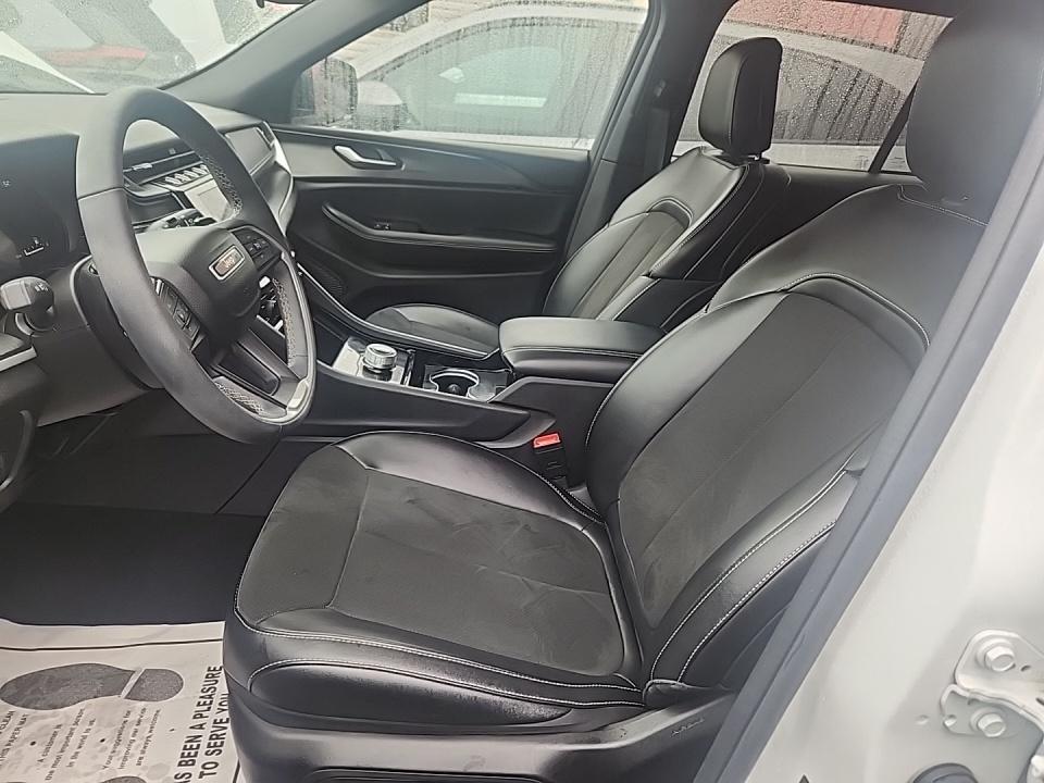 2023 Jeep Grand Cherokee Altitude AWD