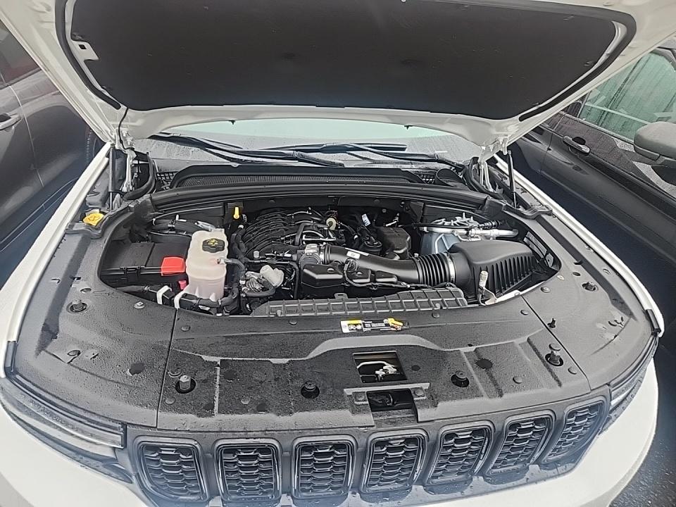 2023 Jeep Grand Cherokee Altitude AWD