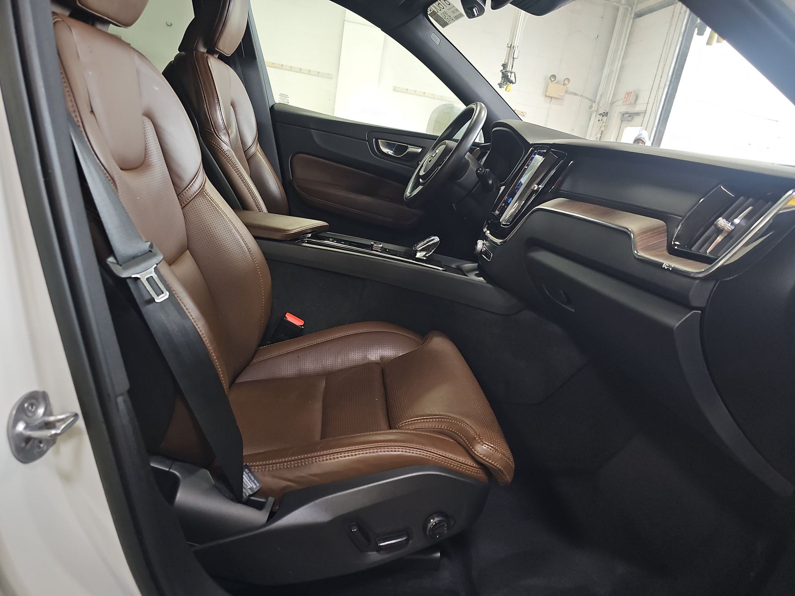 2022 Volvo XC60 B5 Inscription AWD