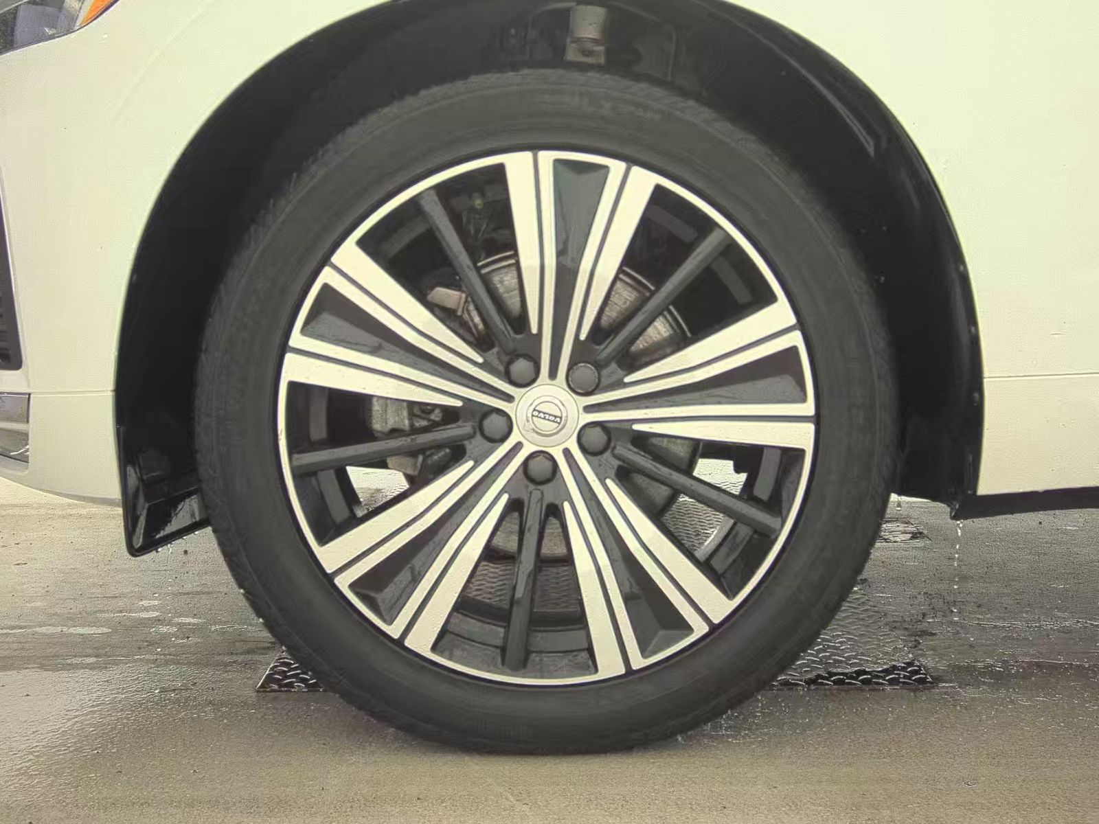 2022 Volvo XC60 B5 Inscription AWD