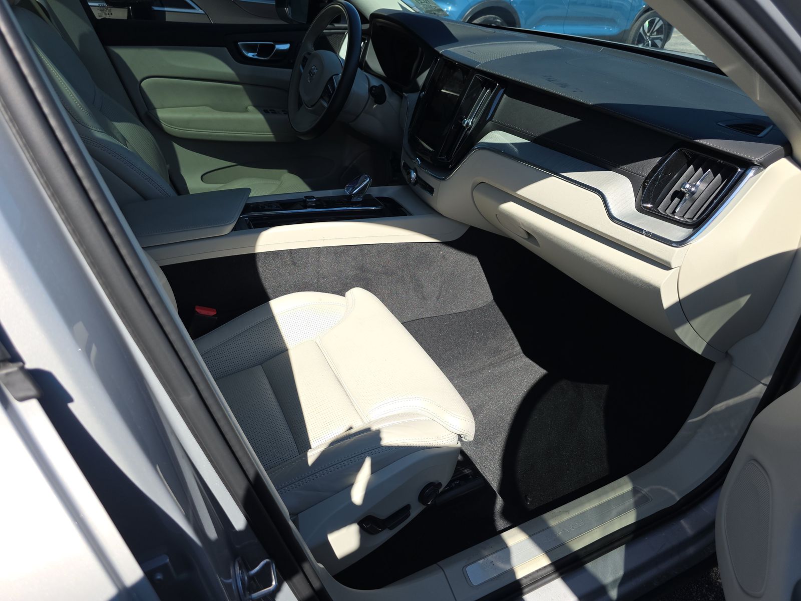 2024 Volvo XC60 Recharge T8 Ultimate AWD