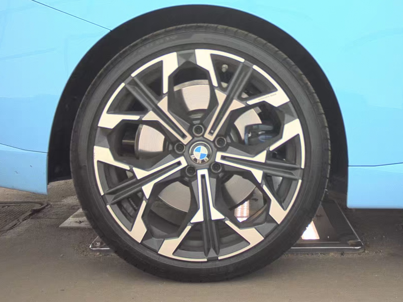 2025 BMW 2 Series M240i xDrive AWD