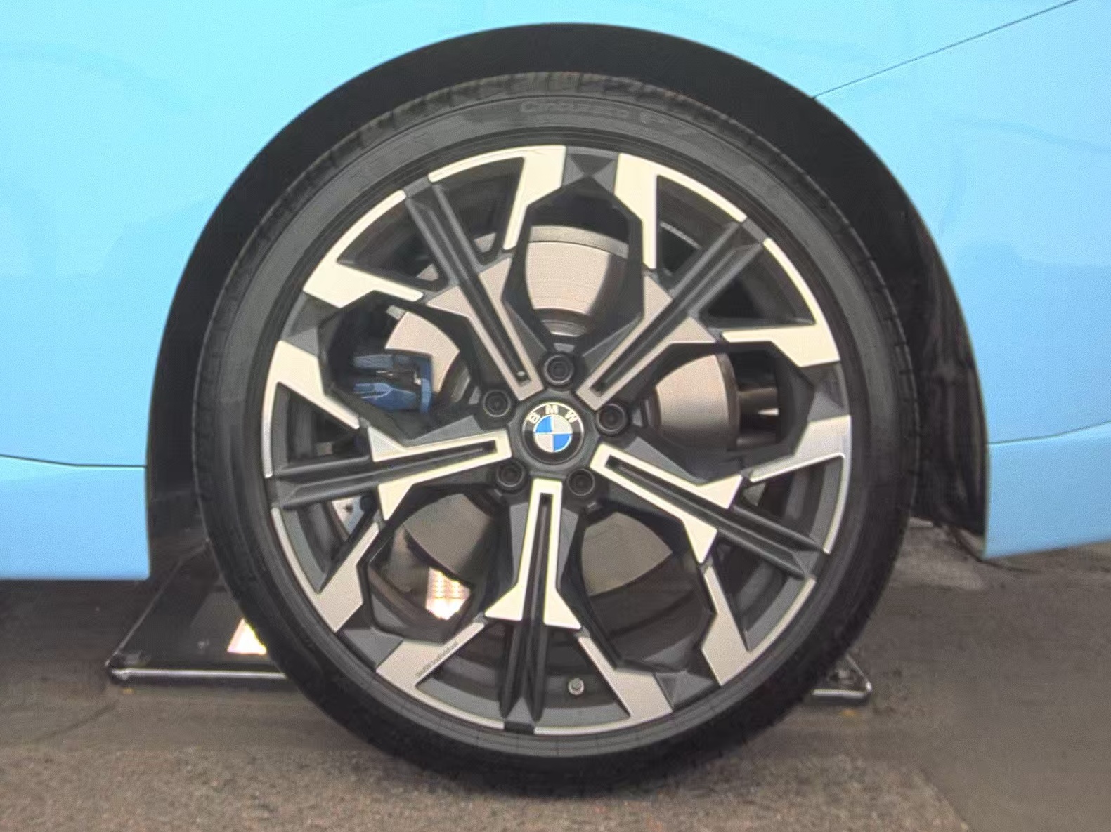 2025 BMW 2 Series M240i xDrive AWD