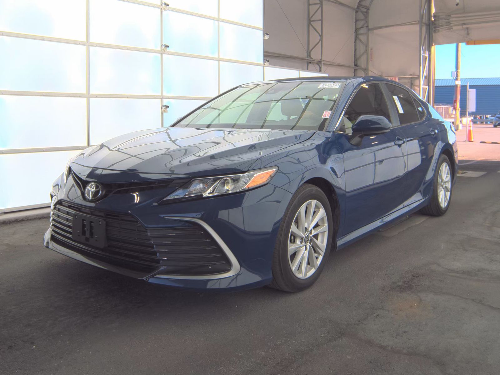 2024 Toyota Camry LE FWD