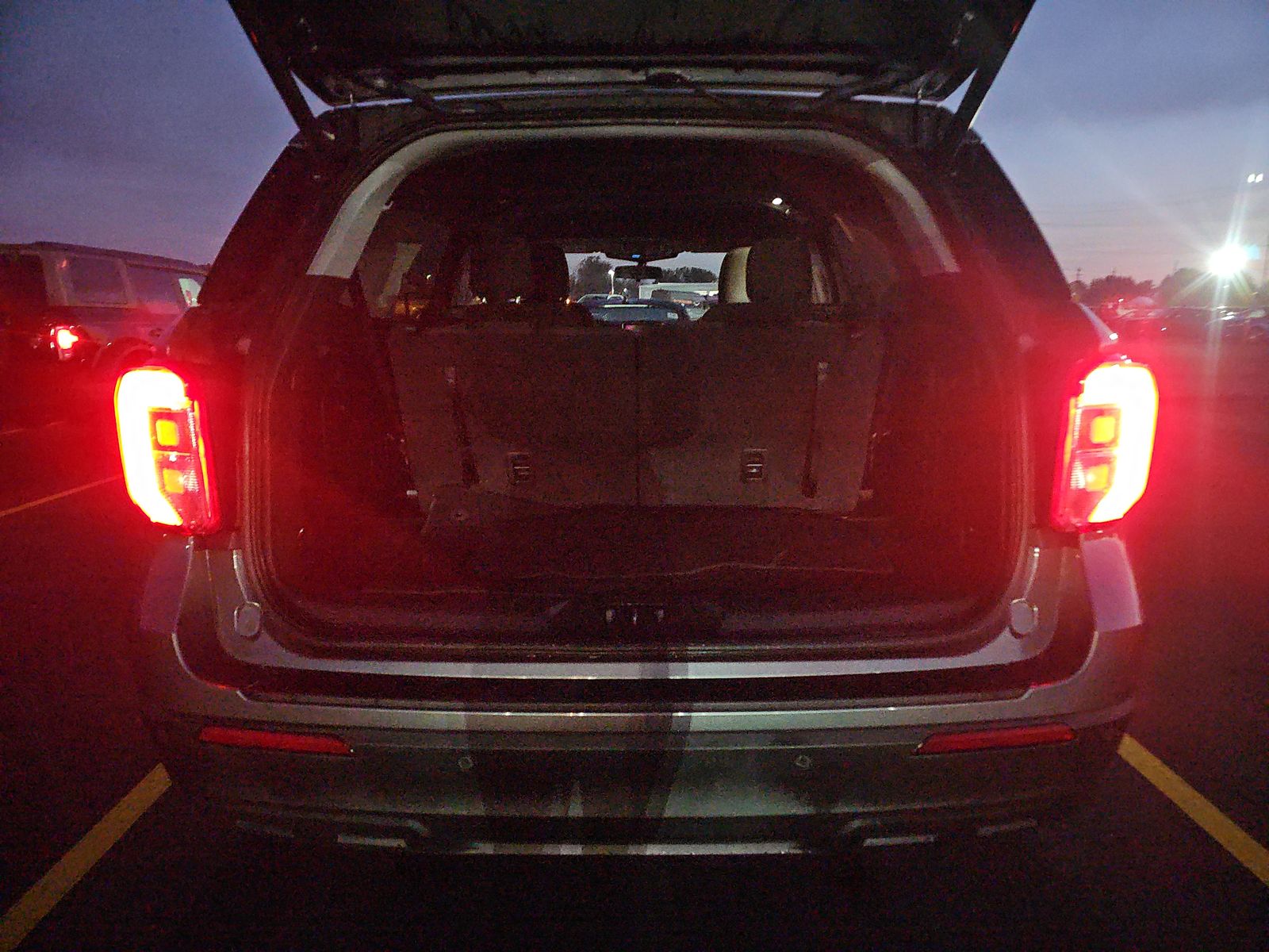 2022 Ford Explorer XLT RWD