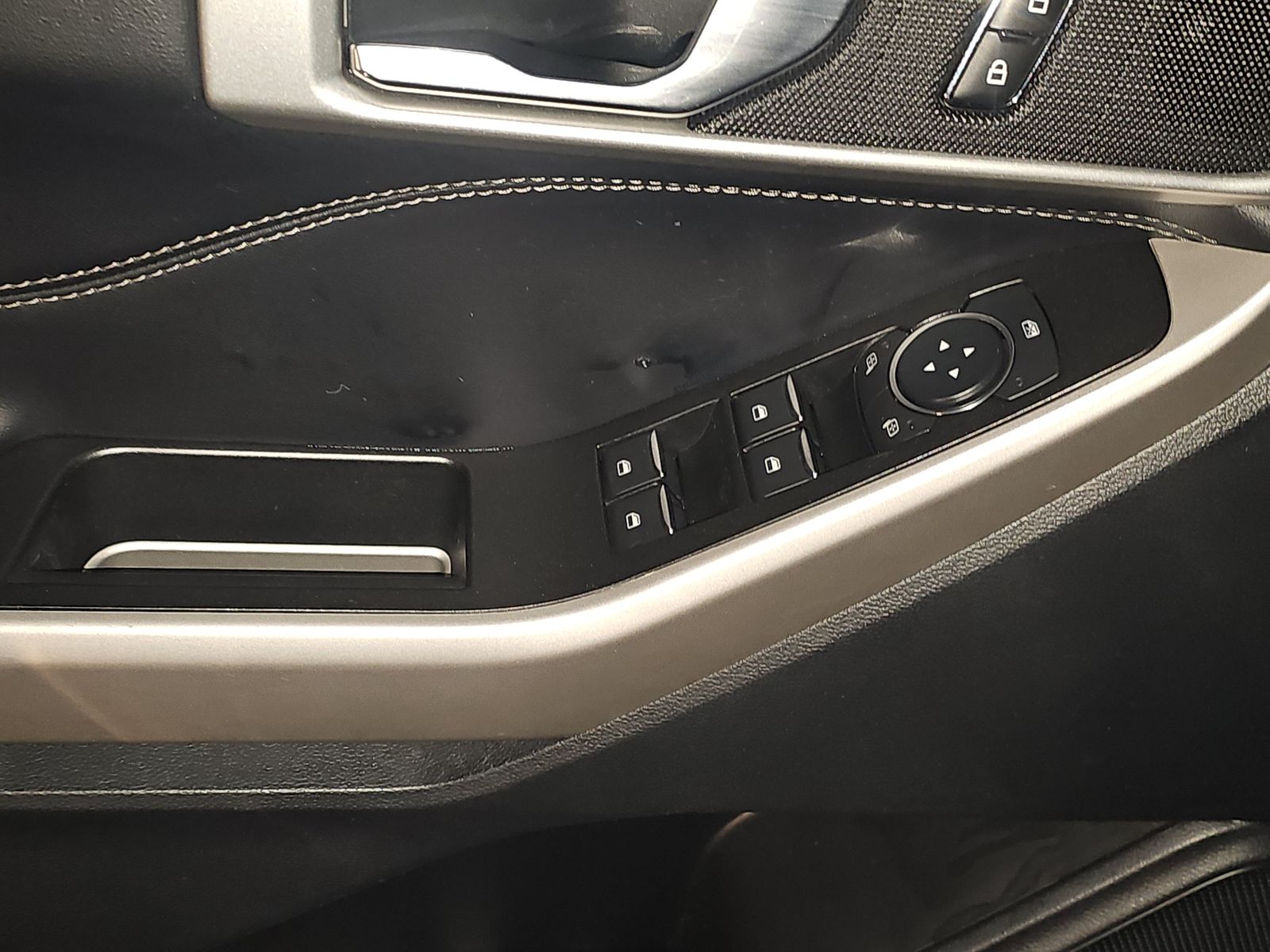 2022 Ford Explorer XLT RWD