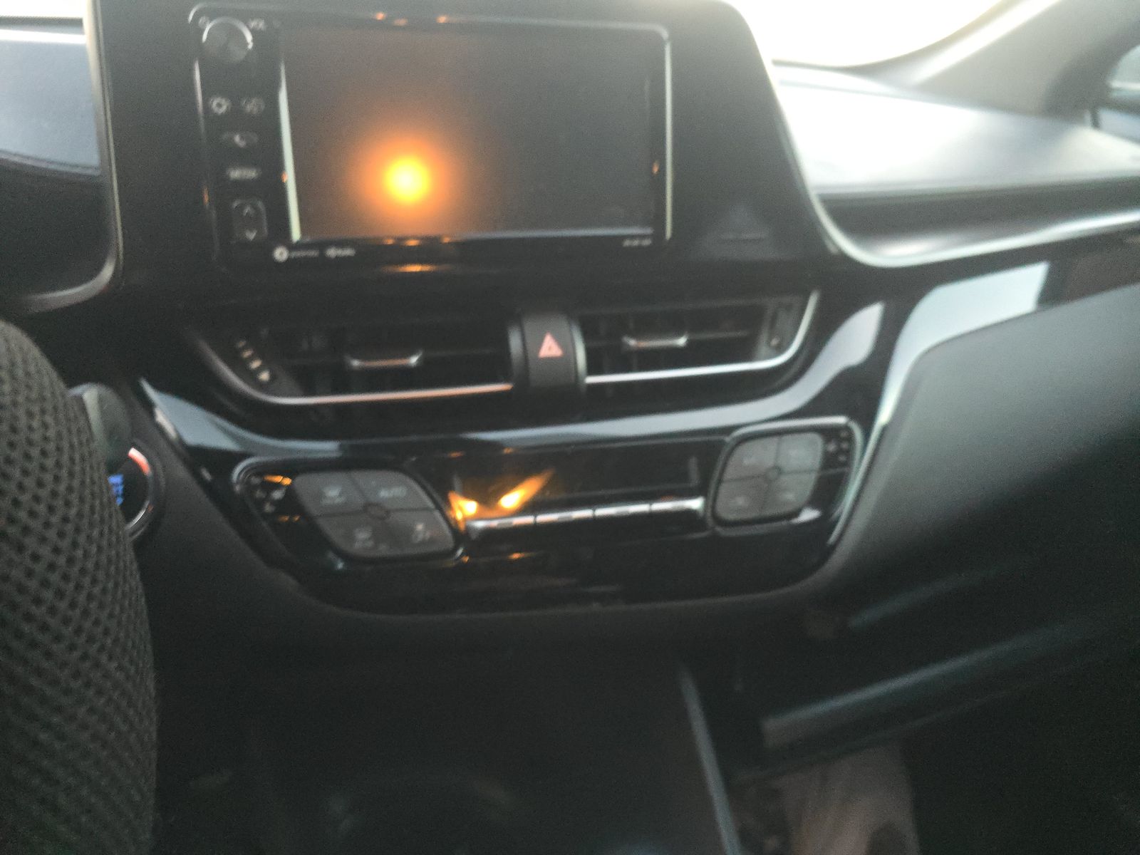 2018 Toyota C-HR XLE Premium FWD