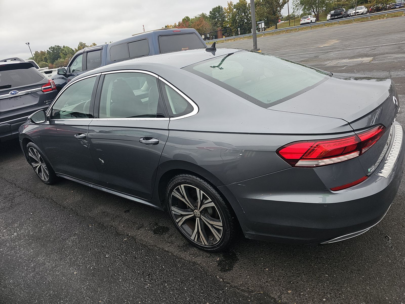 2021 Volkswagen Passat 2.0T SE FWD