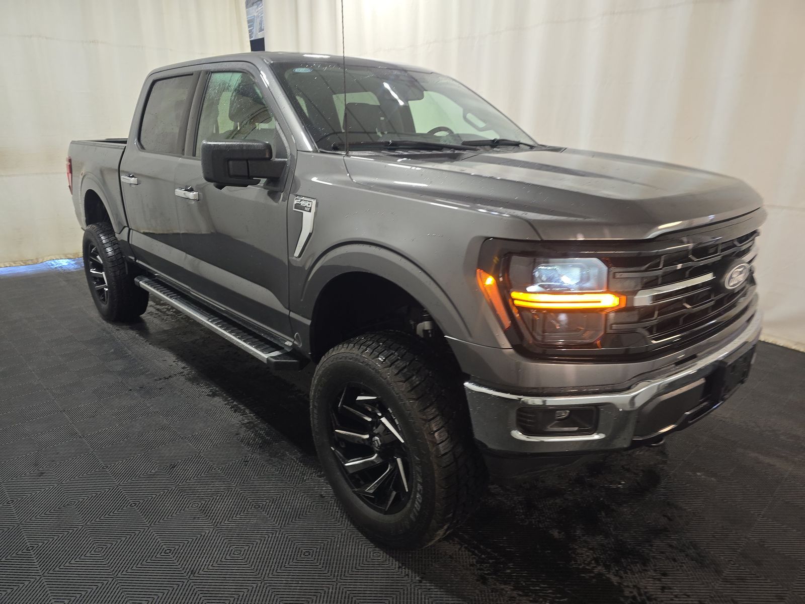 2024 Ford F-150 XLT AWD