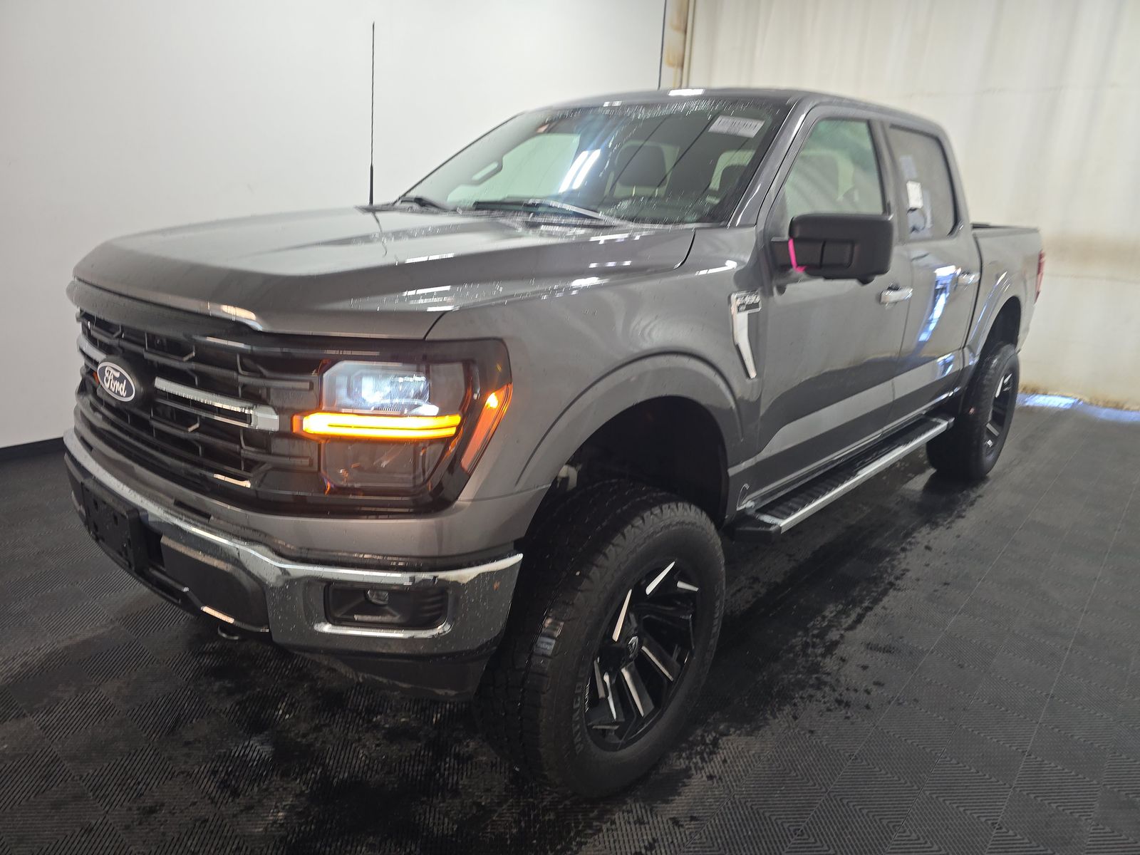 2024 Ford F-150 XLT AWD
