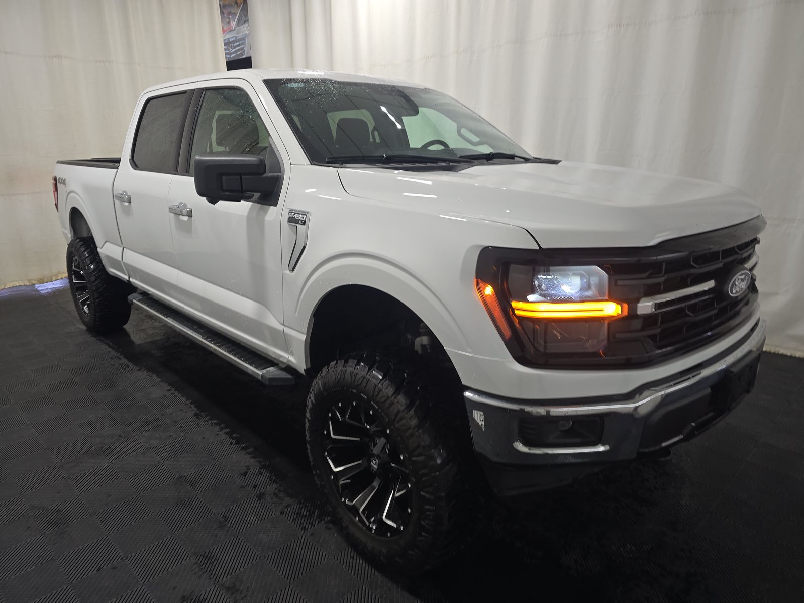 2024 Ford F-150 XLT AWD