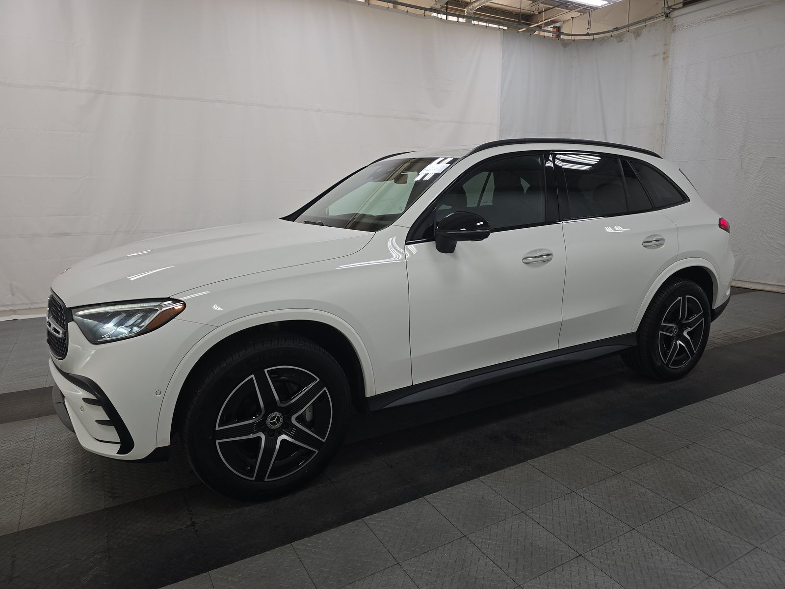 2024 Mercedes-Benz GLC GLC 300 AWD